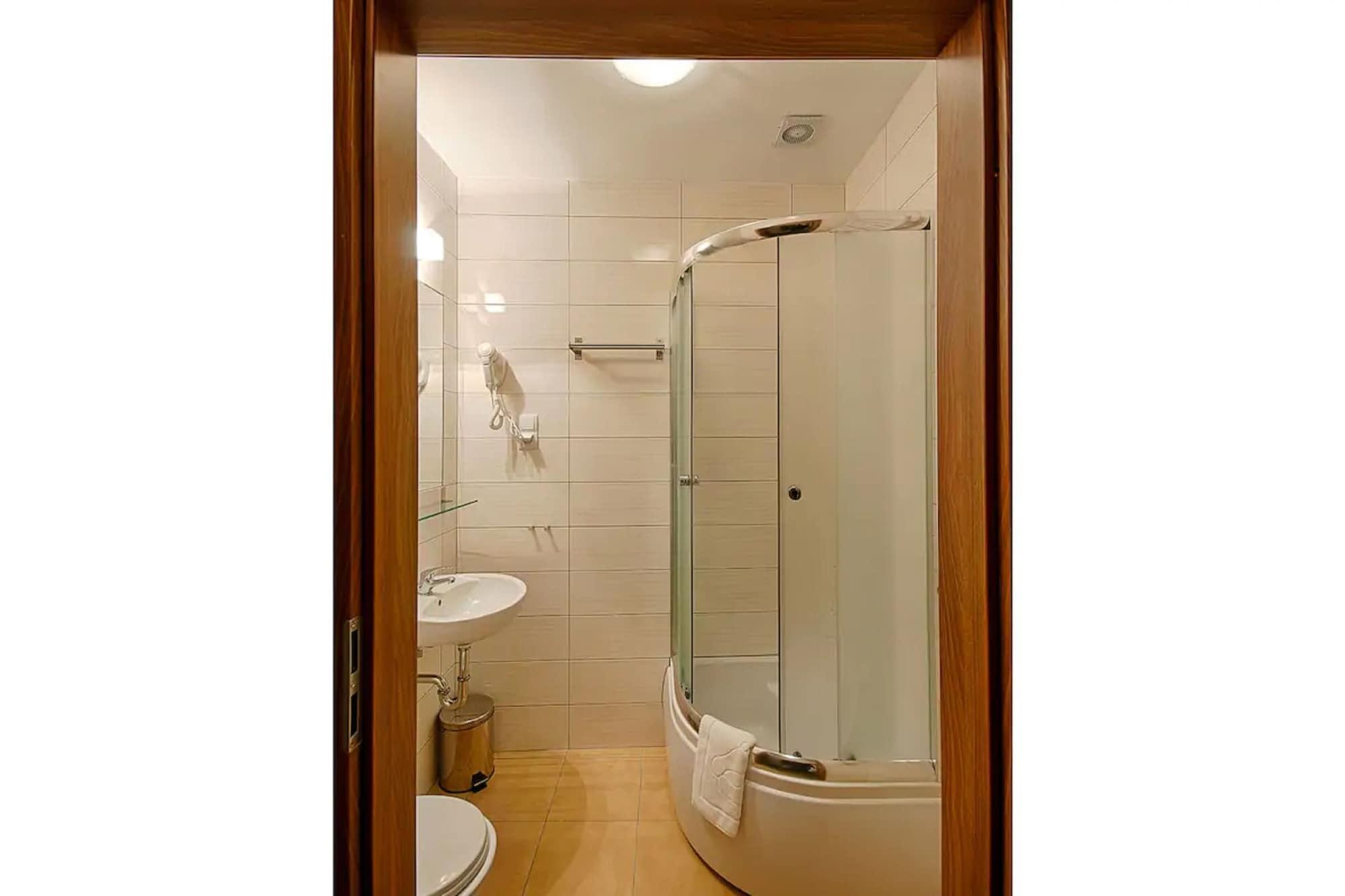 Hotel Yarden By Artery Hotels Krakow Bagian luar foto