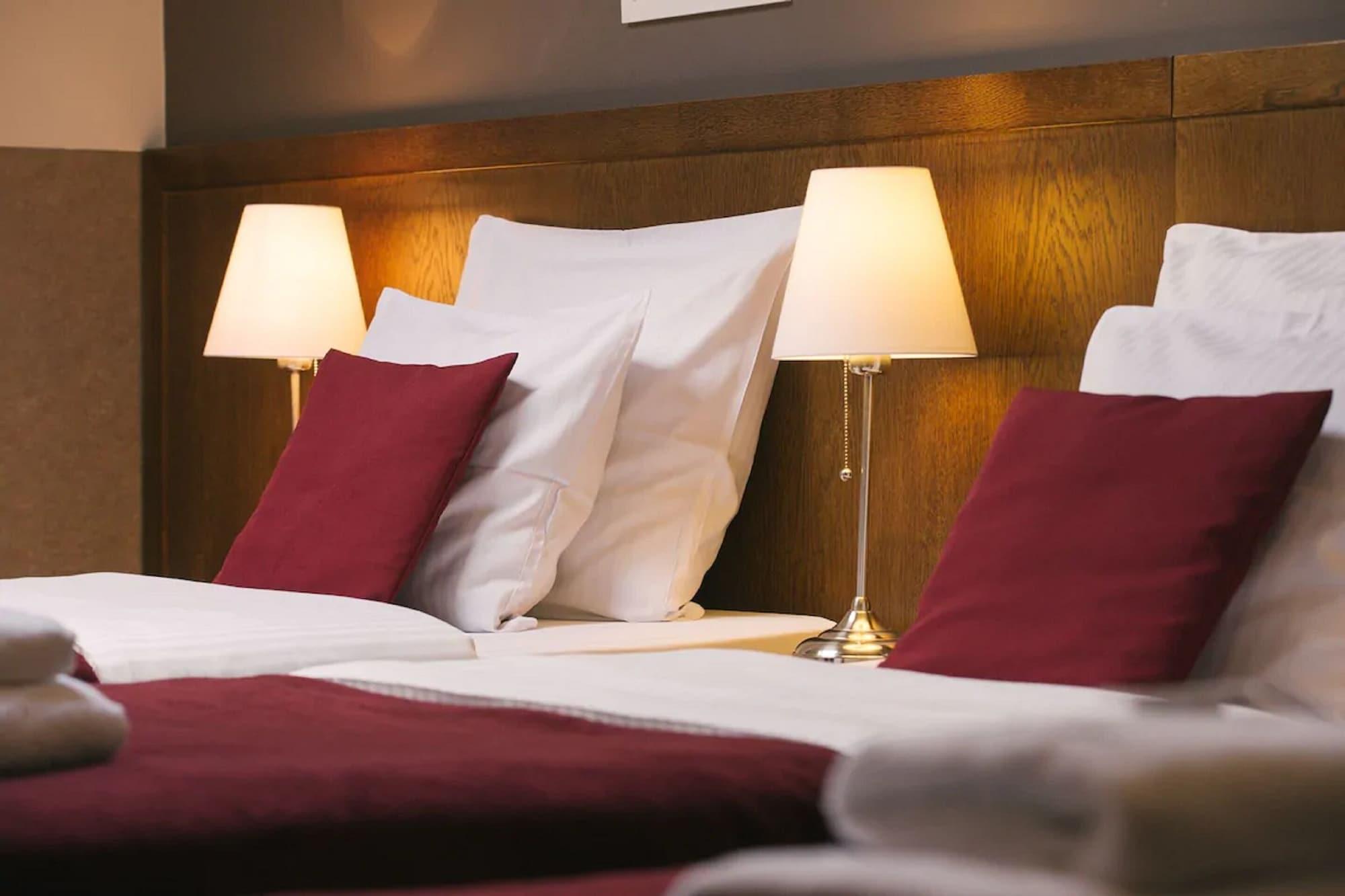 Hotel Yarden By Artery Hotels Krakow Bagian luar foto