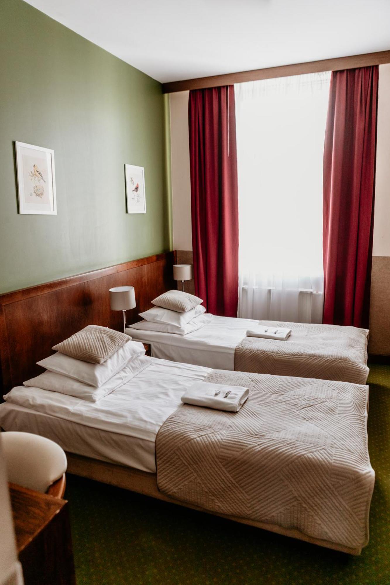 Hotel Yarden By Artery Hotels Krakow Bagian luar foto